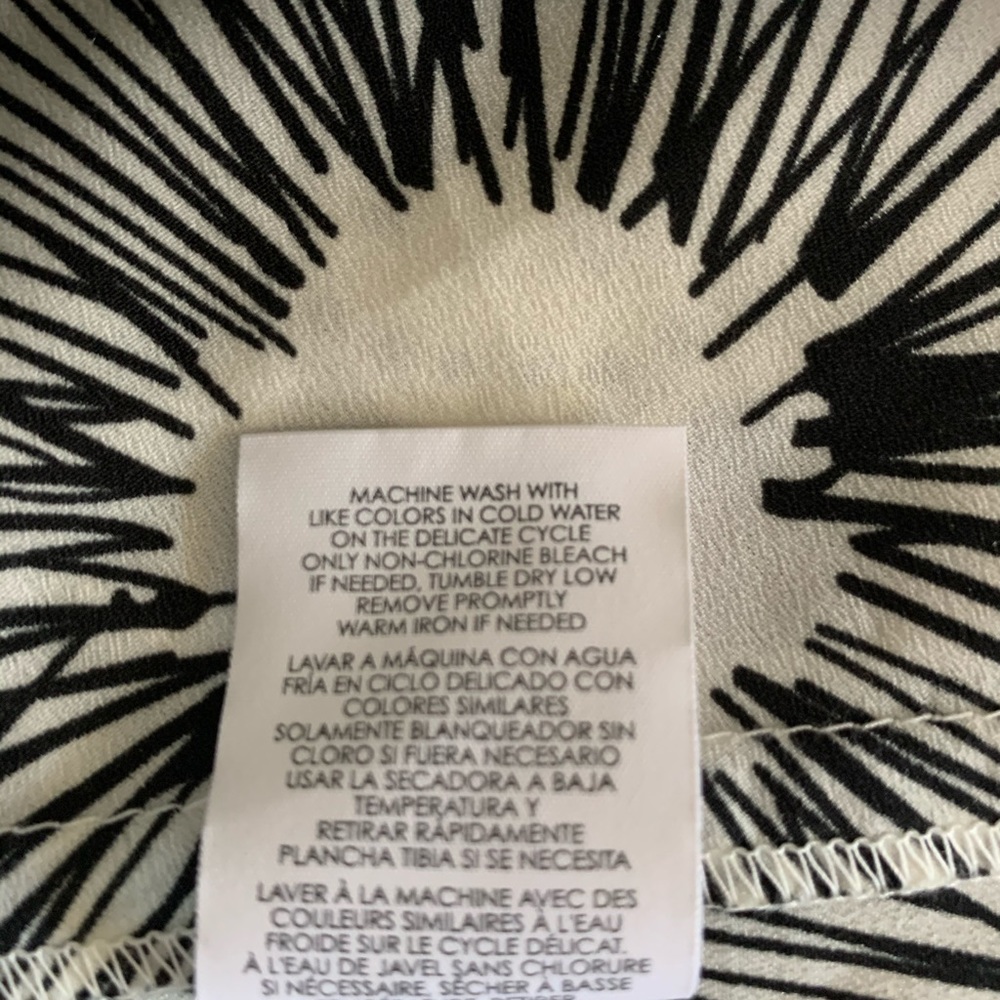 CAbi sleeveless black white blouse, Size S, EUC - Picture 4 of 4